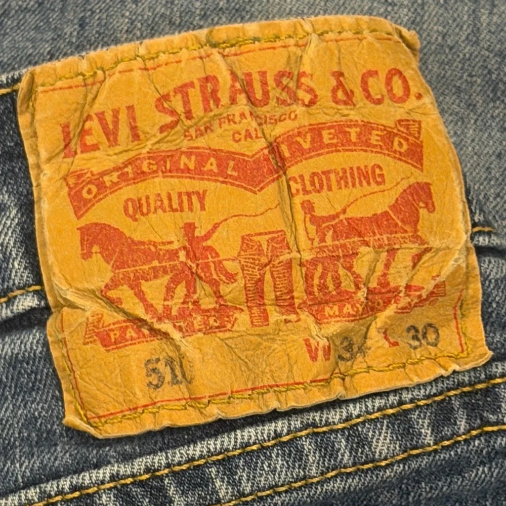 Levis 510 Skinny Jeans Mens 34x30 Blue Medium Wash Denim Pants Measures 31x27
